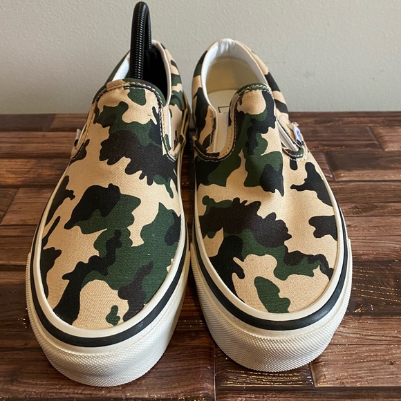 Vans.   Off the wall - Picture 9 of 13